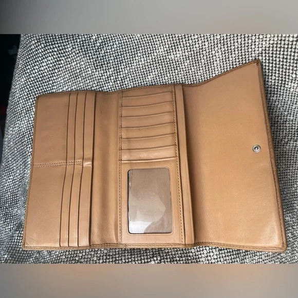 Coach Signature Canvas Wristlet and wallet Set in Brown/Tan - Picture 4 of 7